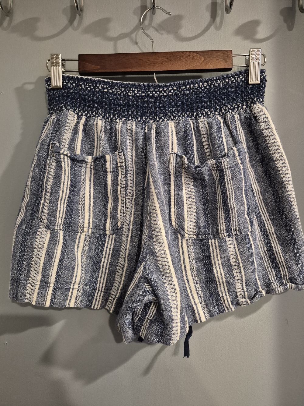 Westbound Linen Blend Blue and Cream Striped High-Waist Pull-On Shorts - Picture 2 of 4